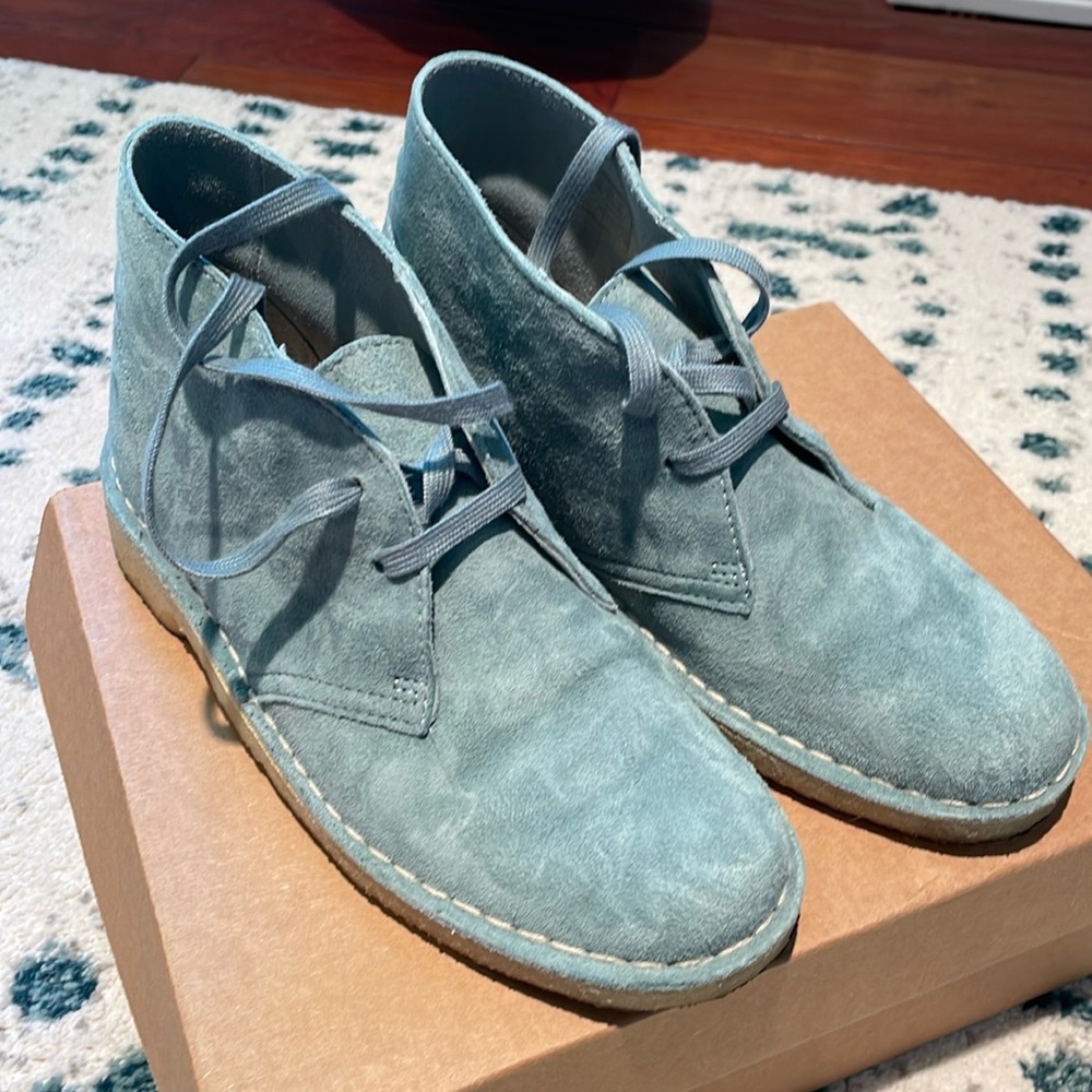 Clarks suede desert boot 6.5
